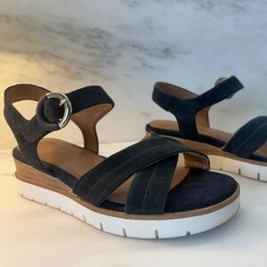Tamaris casual platform wedge sandals